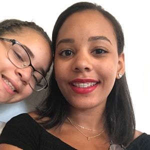 Meet your Posher, Yaniris